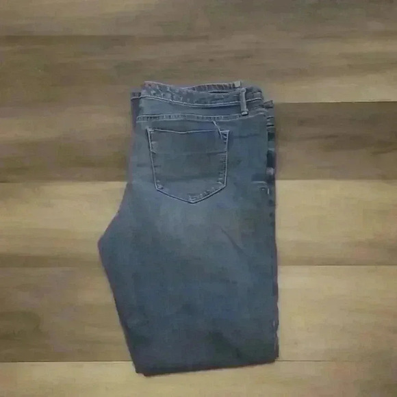 Mossimo Jeans  - Picture 1 of 5